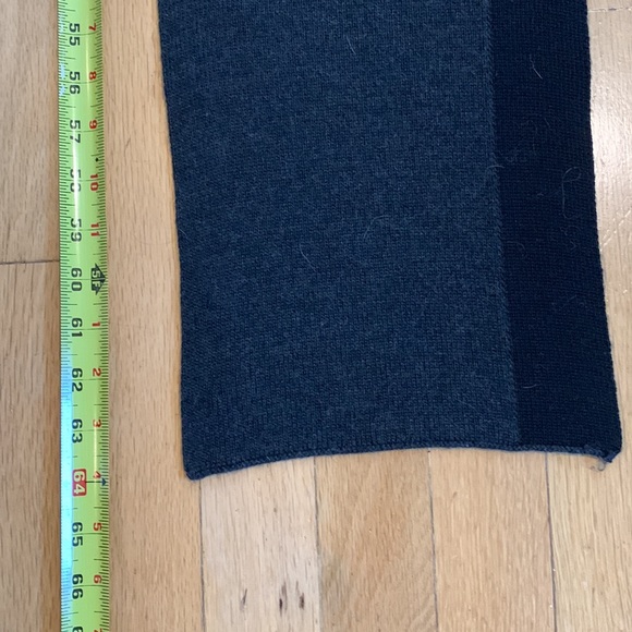 Italian made Trussardi & Jeans dark grey merino wool scarf - Picture 6 of 8